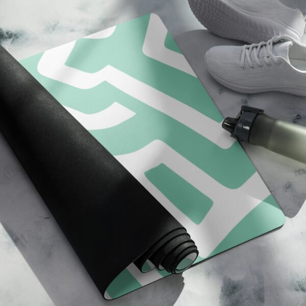 Geometric Maze Yoga Mat Non-Slip and Cushioned